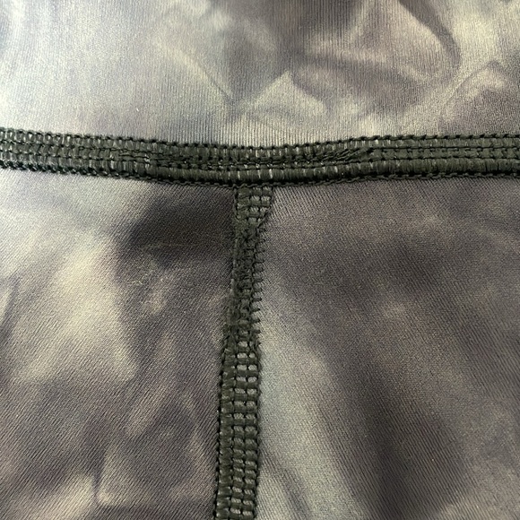 Gymshark Blue Tie Dye Workout Short Size Small - Picture 6 of 6